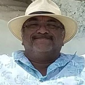 Meet your Posher, Carlos